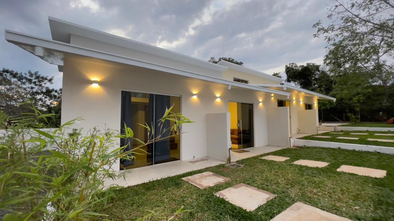 Tiny Houses En Asuncion. Zona Aeropuerto-Rakiura Luque المظهر الخارجي الصورة